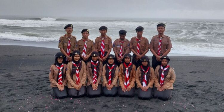 13 Anggota Racana Arjuna-Srikandi Universitas PGRI Yogyakarta Jalani Prosesi Kepandegaan
