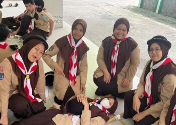 Siap Tanggap menjadi Penolong Pertama, Pramuka MAN 1 Yogyakarta Asah Kemampuan PPGD dalam Latihan Rutin