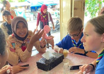 Pengalaman Kak Wikan Bersama Pramuka Kaledonia Baru di Kampung Pramuka Gunungketur