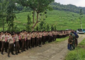 Pramuka SMAN 10 Yogyakarta Laksanakan Kegiatan Live-In di Dusun Kepundung, Beraktivitas Bersama Warga
