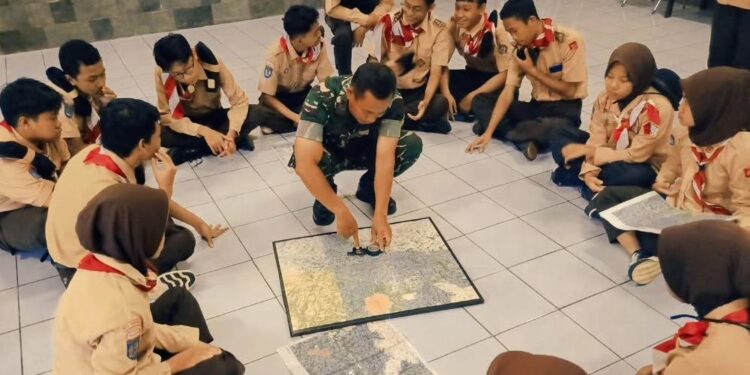 Foto : Latihan Rutin Saka Wira Kartika 0732 Sleman, Materi Navigasi Darat