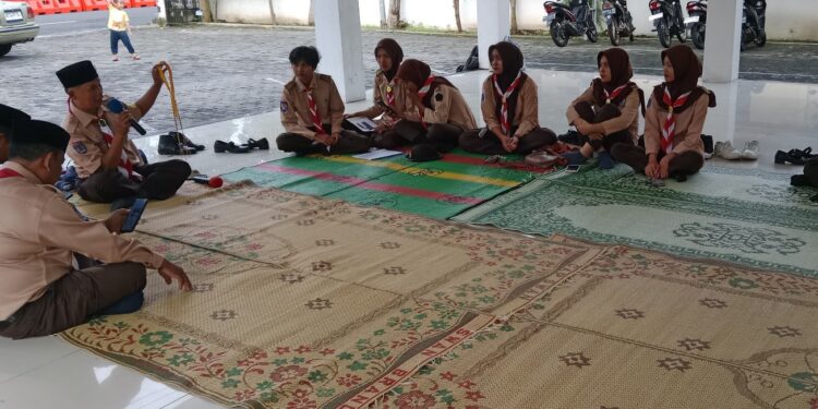 Usai Kopdar Pramuka, DKR Wonosari Lakukan Aksi Bagi Takjil