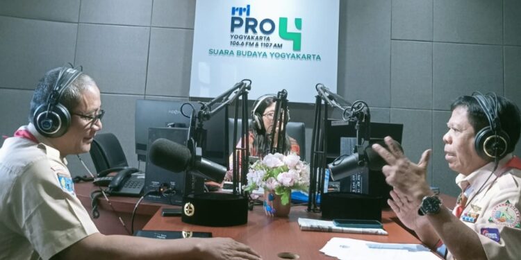 Duet Kak Kokok dan Kak Arif, Bagikan Informasi Persiapan KBL 2025 di RRI Pro 4 Yogyakarta