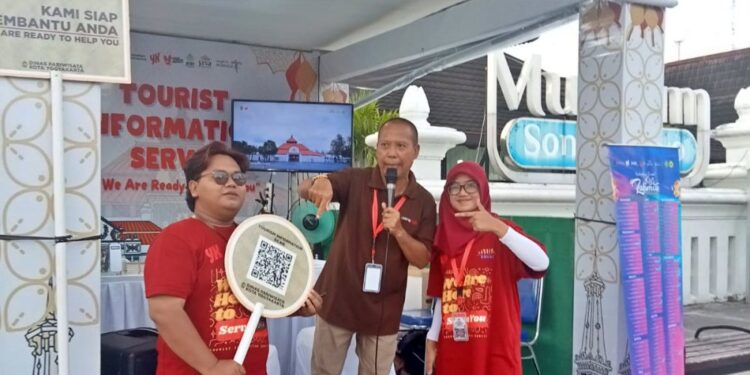Tourist Information Services di Plaza Malioboro dan Museum Sonobudoyo Libatkan Anggota Saka Pariwisata Kota Yogyakarta