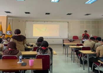 Peserta ROG VII Pramuka UNY Antusias Ikuti Workshop Navigasi Darat