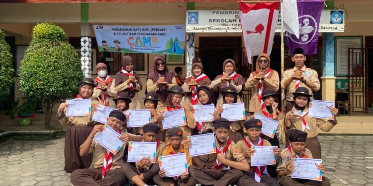 Gugusdepan SD Negeri Malangan Moyudan Gelar Persari dan Pelantikan Penggalang Ramu