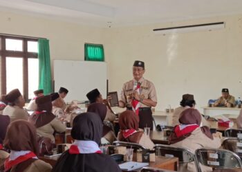 Workshop Menulis Puisi, Ketua Kwarcab Kota Yogyakarta : Literasi Memperkaya Pengetahuan