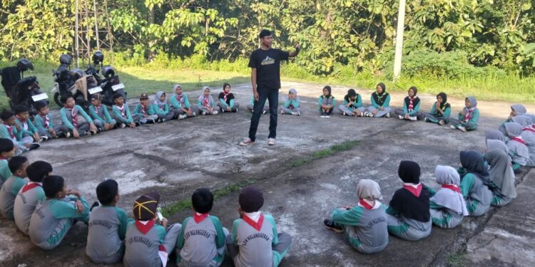 Puluhan Pramuka SDN Nglanggeran Ikuti Outbound Ceria di Kampung Pramuka Putat