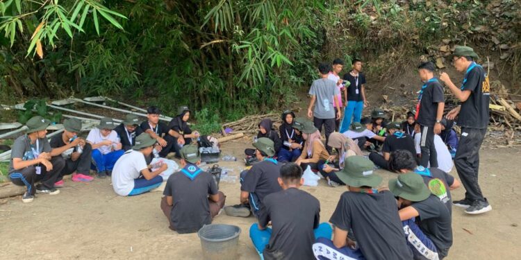 Mendekorasi Kampung Pramuka Sokorojo, Wadah Kreativitas Peserta Perkemahan Wirakarya Daerah DIY 2025