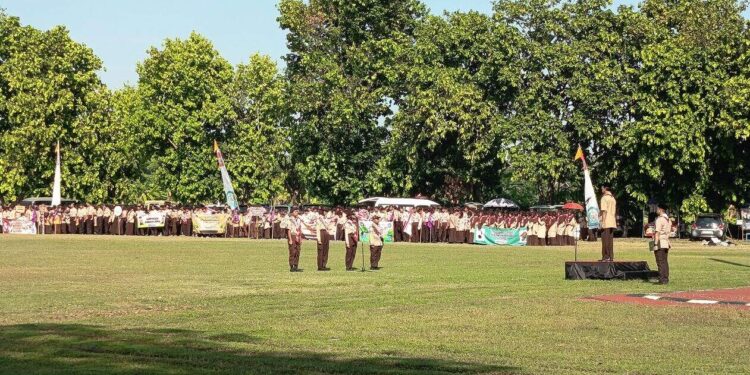 Sultan Hamengku Buwono X Jadi Pembina Apel Besar Hari Pramuka ke-64 di Lapangan Trirenggo Bantul
