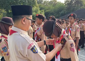 Dewan Penggalang MTsN 3 Kulon Progo Masa Bakti 2025-2026 Dilantik dalam Rangkaian Apel Hari Pramuka ke-64