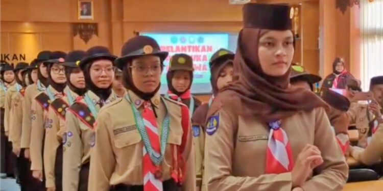 Dalam Suasana Khidmat dan Penuh Semangat, Ketua Kwarcab Sleman Melantik 32 Pramuka Istimewa