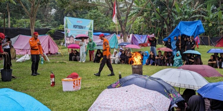 Saka Bhayangkara Seyegan Sampaikan Materi Krida P2BA SKK Pemadan Kebakaran di SMK Negeri 2 Godean