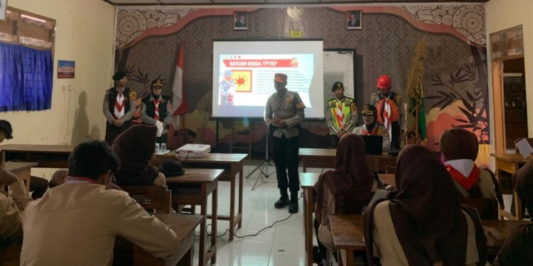 Dalam Rangka Regenerasi Anggota Baru, Saka Bhayangkara Seyegan Melaksanakan Sosialisasi