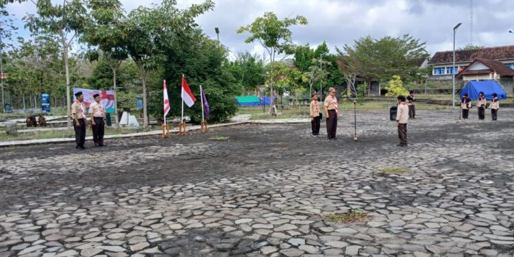 Puluhan Penggalang SD Negeri Mulo Baru Berkemah di Geopark Taman Batu