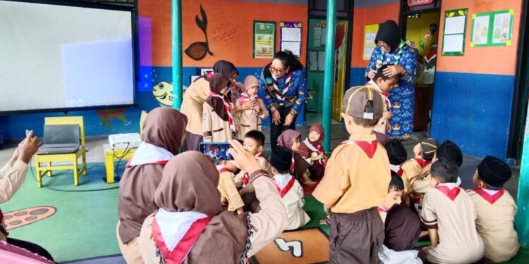Meriah, Kemah Keluarga Pramuka Pra Siaga TK ABA XVII Karangmojo Dibersamai Kak Endah selaku Kamabicab Gunungkidul