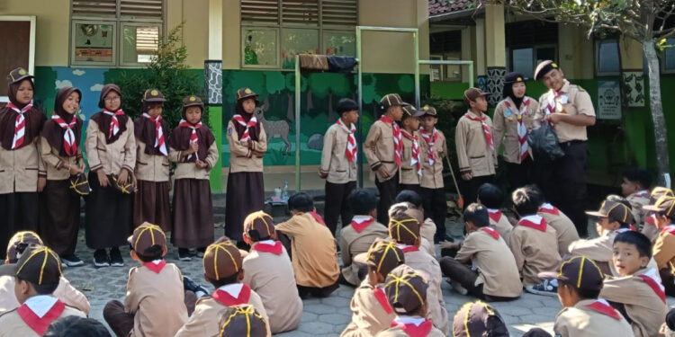 Upaya Membangun Masyarakat, DKR Bantul Sapa Pramuka Siaga di SD Negeri Tegaldowo