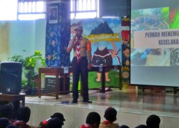 Satgas Pramuka Peduli Kwarcab Sleman Sampaikan Materi PPGD di Gugus Depan Pangkalan SMPN 1 Turi