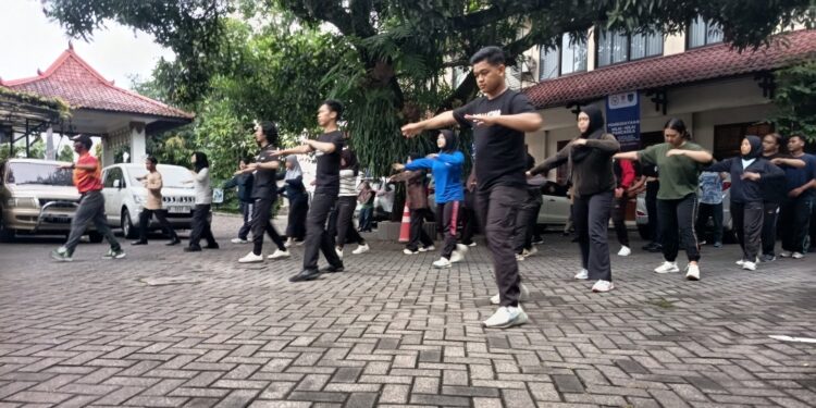 Hujan Rintik, Senam Pagi Tetap Ciamik di Pelatihan Pembudayaan Nilai-Nilai Pancasila Hari Keempat