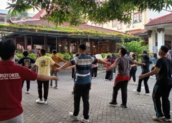 Senam Pagi Luar Biasa Membakar Semangat Hari Kedua Pelatihan Pembudayaan Nilai-Nilai Pancasila