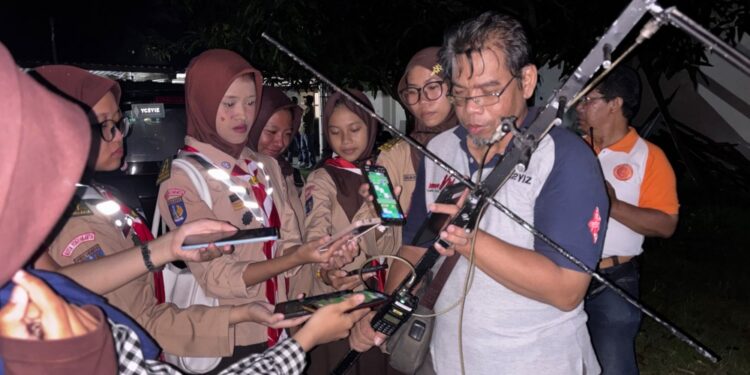 SSTV Melalui Satelit Lapan-A2 ORARI, Kegiatan Menarik di JOTA 2025 Kwarcab Kota Yogyakarta