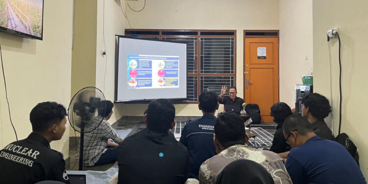 Kelas Humpro Pramuka UGM : Membedah Teori dan Praktik Protokol