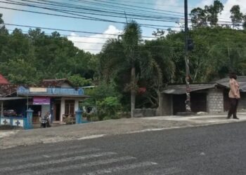 Petugas Aksi Karya Bakti Nataru 2025 Kwarran Saptosari Gunungkidul Bantu Pengamanan Lalu Lintas