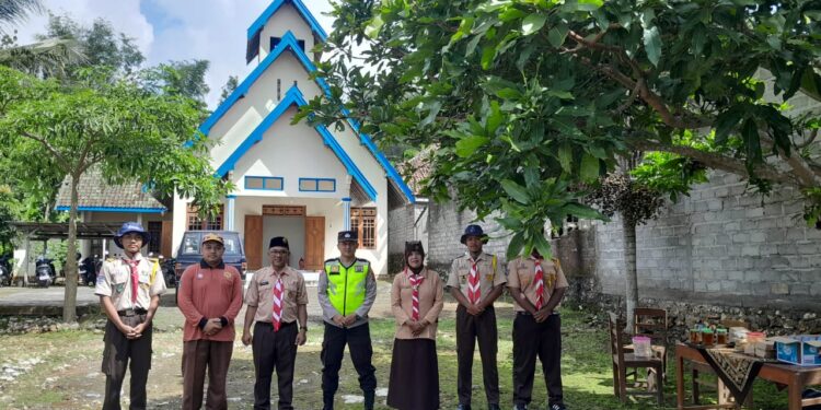 Kwarran Saptosari Bantu Pengamanan Ibadah Natal 2025 di GKJ Kemadang Panthan Planjan