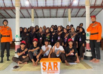Instruktur Saka Bhayangkara Seyegan Berikan Edukasi Penanganan Kebakaran LPG di Perata XXVII SMA N 1 Minggir